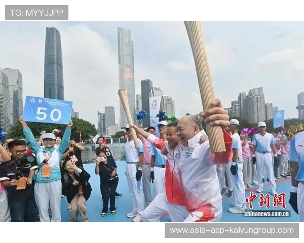 第十五届全国运动会火炬传递在粤港澳三地四城同步举行，中国第十五届全国运动会